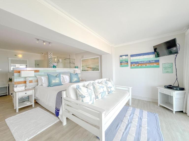 Harker Street Sea Facing Studio - B&B Plettenberg Bay