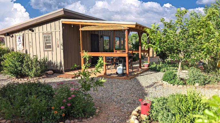 Basecamp Bluff - Bungalow with Patio, Dogs Welcome - B&B Bluff