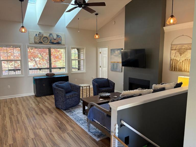 Upscale Two Bedroom Mountain Retreat - Ferienwohnung Weaverville