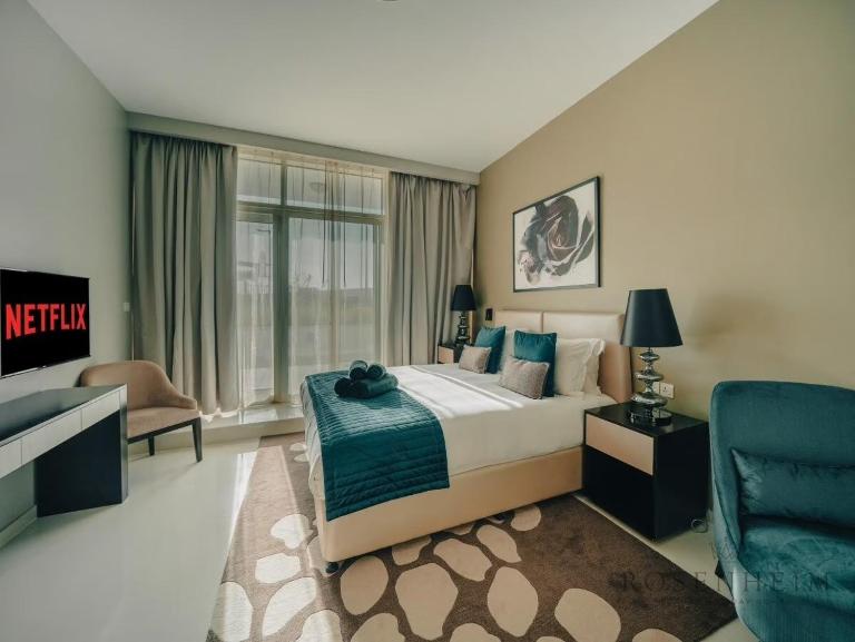 Modern Studio Escape - Pool, Gym & Relaxation - Chambres d'hôtes Dubaï