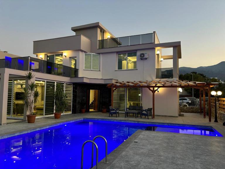 Veray Homes Villa - B&B Ágios Dométios