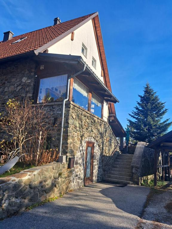 Gostišče Jelka - Ferienwohnung Hočko Pohorje