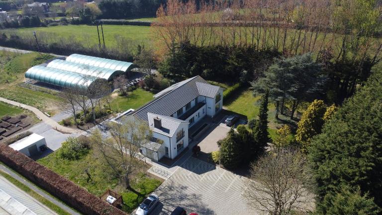 Hidden Acres- Room with Double & Single Bed, Malahide - B&B Malahide