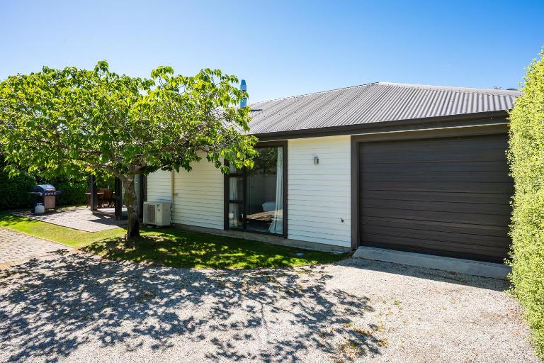 Pembroke Villa - B&B Wanaka