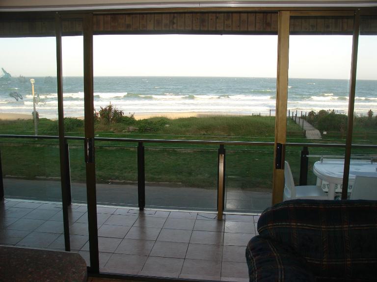 Blue Horizon Flat 8 - B&B Jeffreys Bay
