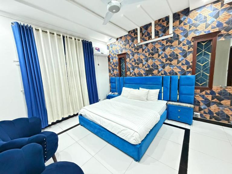 Sky Lodge Islamabad Guest House Near Airport - B&B Islamabad