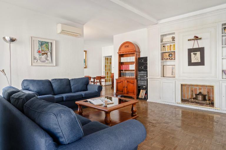 180m² 5BR Home Lift Terrace 32 Nights - Ferienwohnung Barcelona