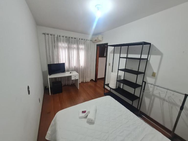 Studio junto a residência familiar a 3,10km do Parque Oktobertfest - B&B Blumenau