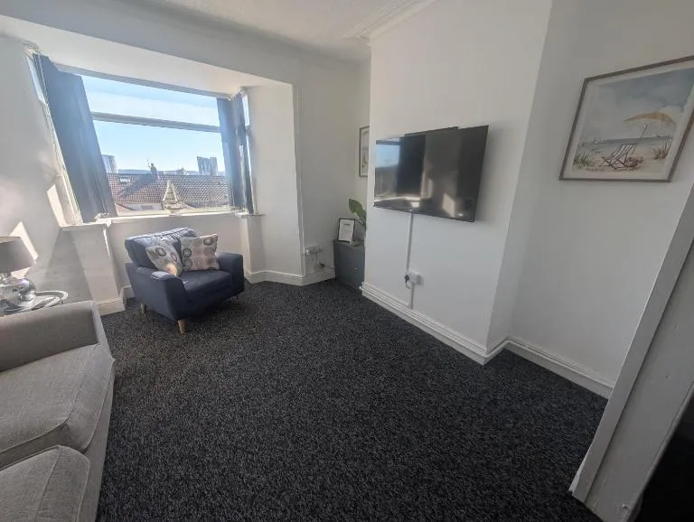 3BR Home Near Swansea City Centre - Chambres d'hôtes Swansea
