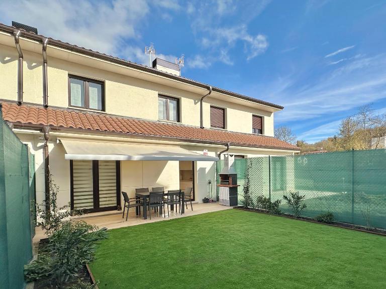 Iturriburu Etxea - Chambres d'hôtes Lekunberri