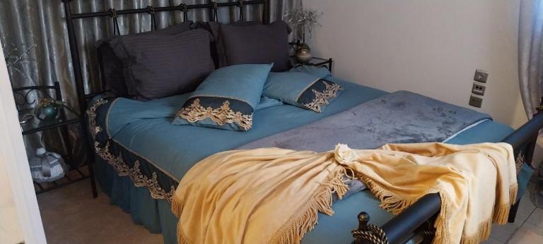 Ariadnis Apartment - B&B Loutsa
