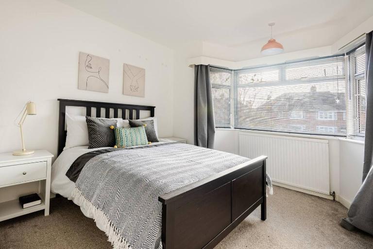 Entire House-Long Stays in Gloucester-Contractors- Families - Chambres d'hôtes Down Hatherley