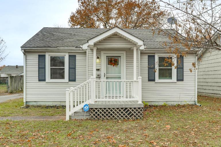 2 Mi to Dtwn Paducah! Family Getaway w/ Yard - B&B Paducah