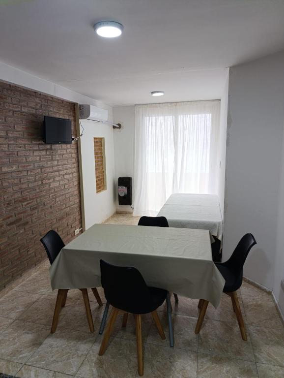 Dpto Centro de Carlos Paz - Avellana - Chambres d'hôtes Villa Carlos Paz