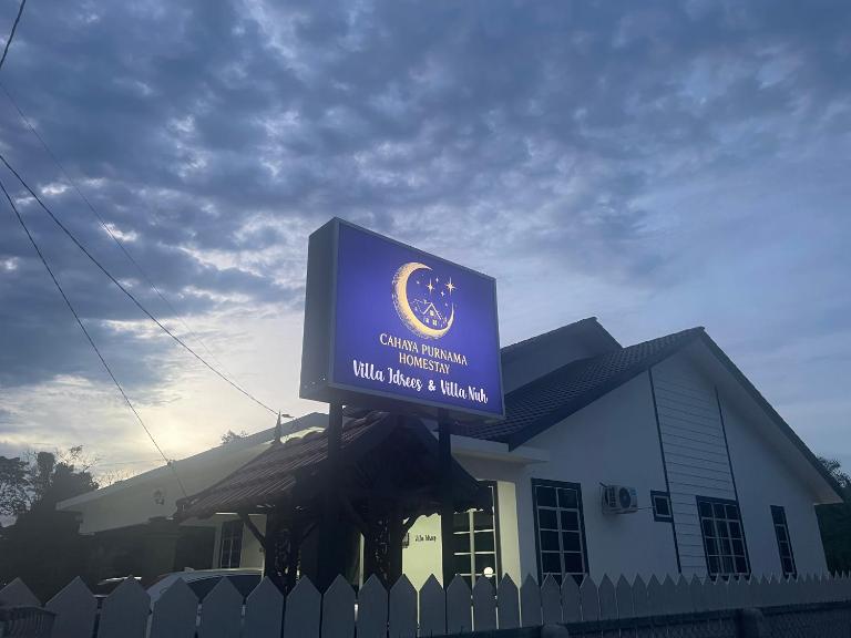 Homestay Cahaya Purnama - Bed and Breakfast Jertih