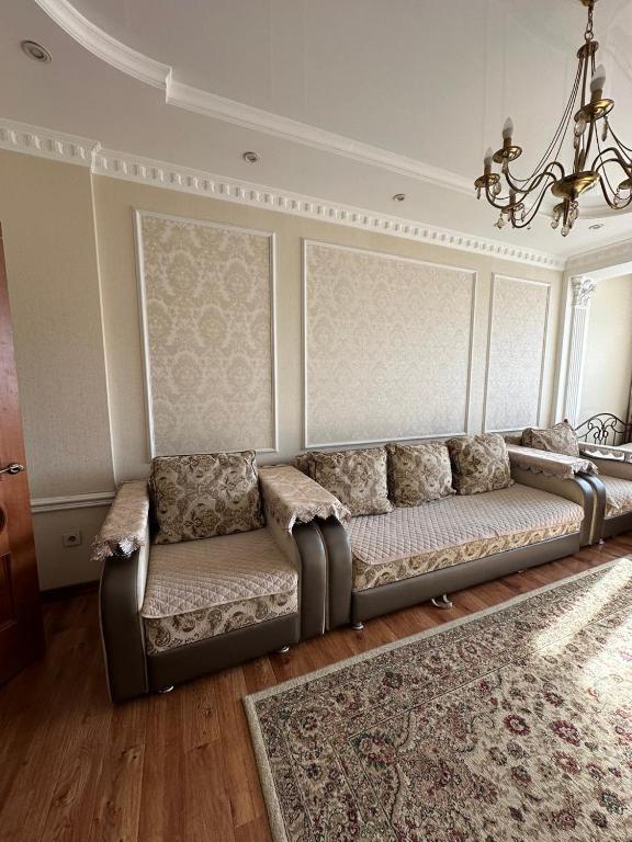 Двушка на Сейфуллина Курмангазы - B&B Almaty