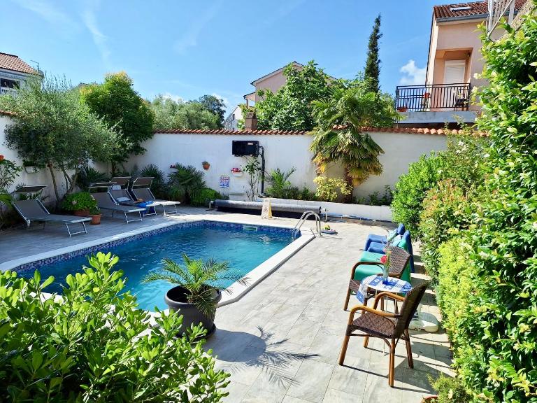 Apartment with private pool and arbor - Chambres d'hôtes Malinska