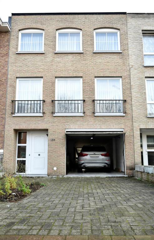 Family house, 150m from the beach, 2 parking lots! - Ferienwohnung Blankenberge