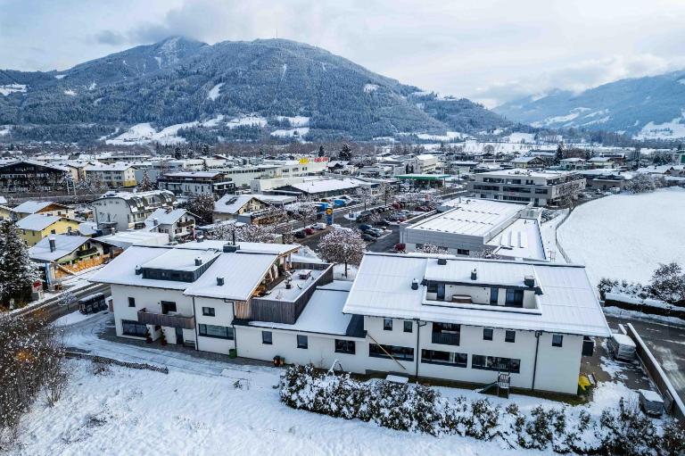 NEW! Tevini Alpine Apartments by we rent - Bed and Breakfast Zell am See
