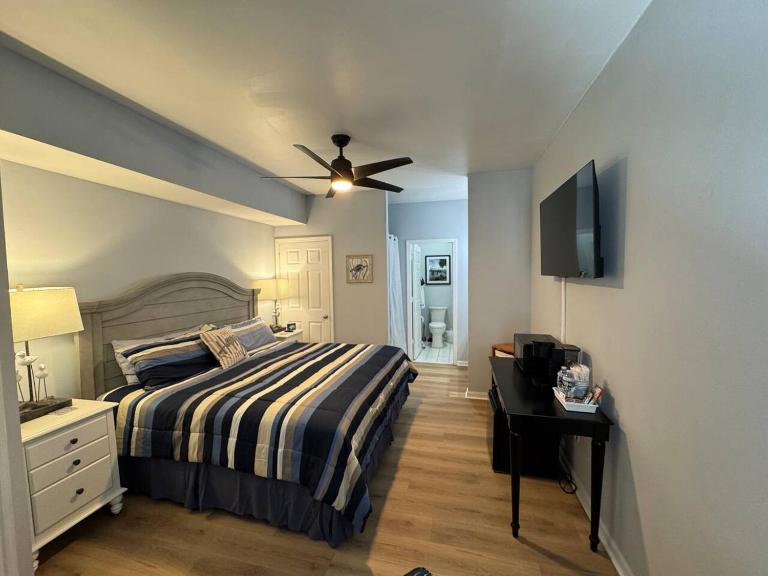 The Suite at 125 Royal Postes Rd - B&B Sunset Beach