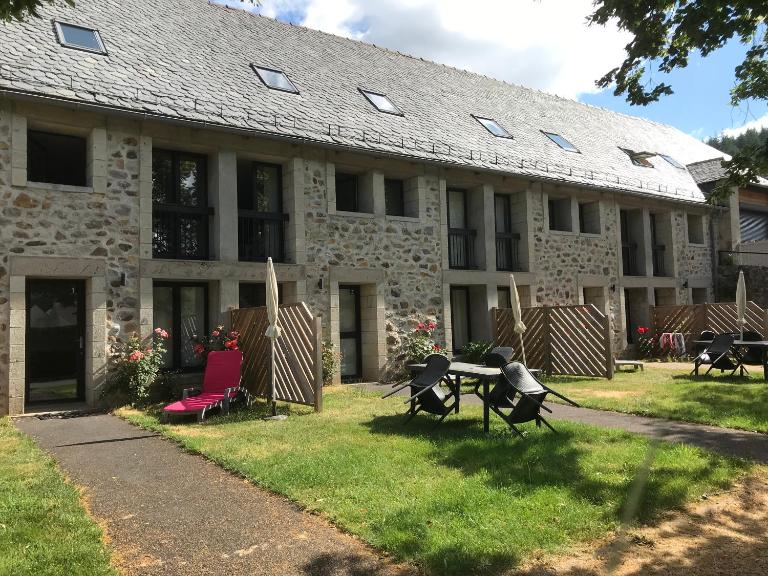 Gites et camping le Sédour - B&B Riom-ès-Montagnes