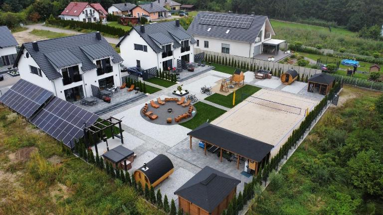 Raj nad jeziorem With Sauna Jacuzzi - B&B Lubniewice