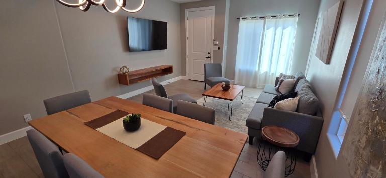 Lux Modern 3BR - 2BA Duplex Brand New Furnished - Ferienwohnung Brownsville