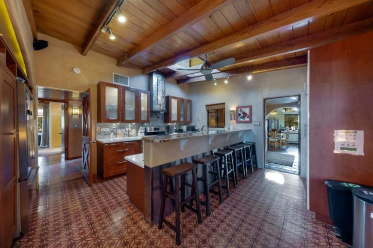 Unique Home, 3 BR 1 BA, Yoga, Peaceful Property - B&B Tucson