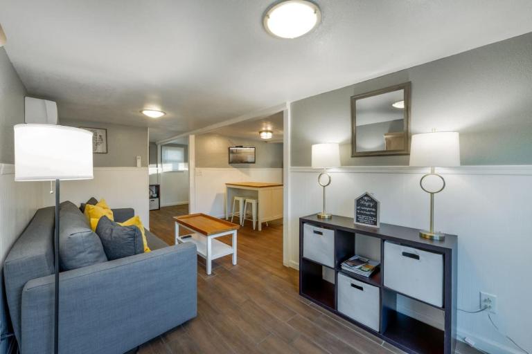Charming, 1 BR 1 BA, Near U of A, Fenced - B&B Tucson