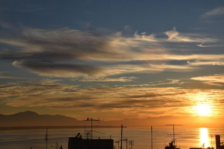 Lux, Seaview, Parking, Panorama - TheAretsouPlace, 1G WiFi, Netflix, Cosmote TV - B&B Salónica