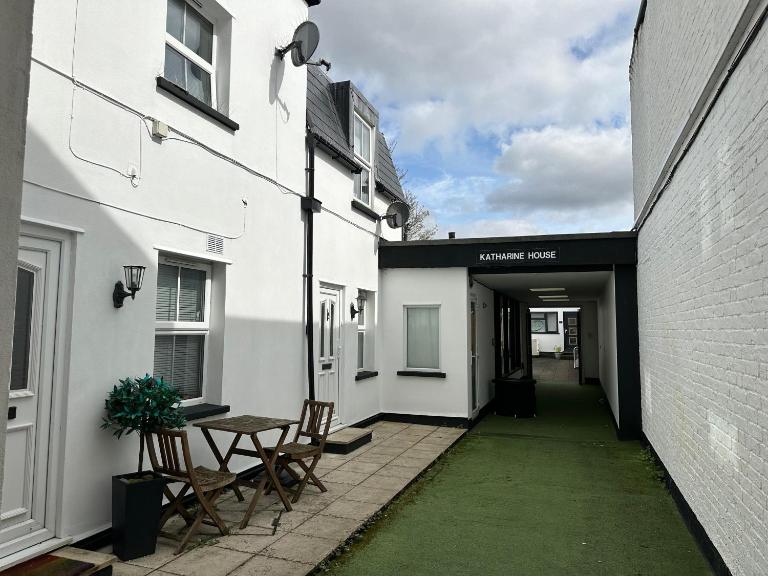 One bed Mews House - B&B Northwood