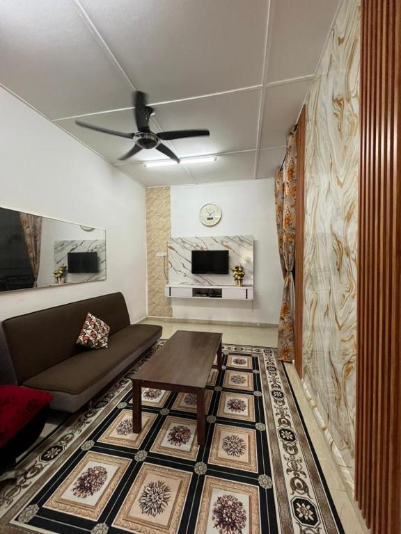HOMESTAY AYER MOLEK Malay ONLY - Ferienwohnung Ayer Molek