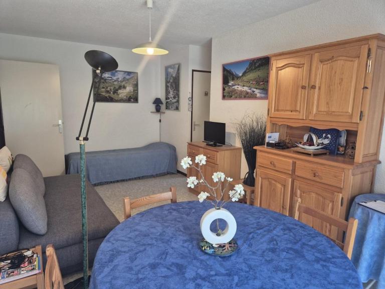 Appartement T2 avec Balcon et Parking à Cauterets - FR-1-234-350 - Ferienwohnung Cauterets