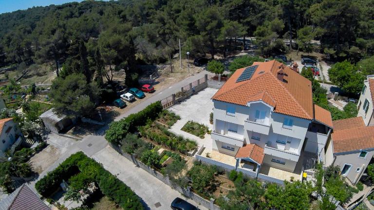 Apartmani Dorita - B&B Lussinpiccolo