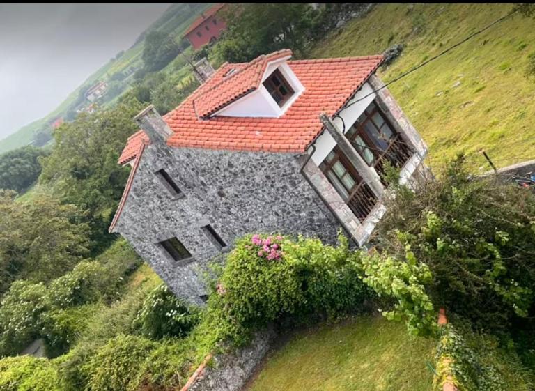 Casa de piedra reformada, playa Poo, Llanes - B&B Batallanes