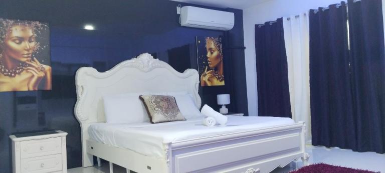 Jack Kandi Grosvenor Square - B&B Angeles City