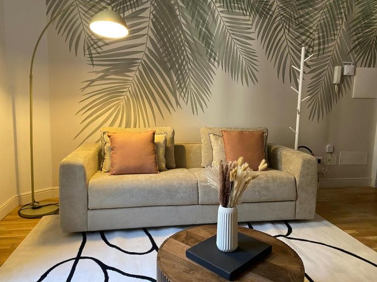 200M from the Station Deluxe Boho Oasis - B&B Roma