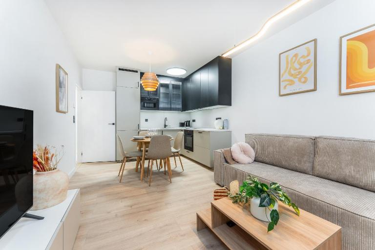 Rentero Riverside Serenity Residence - Prague 7 - B&B Prague