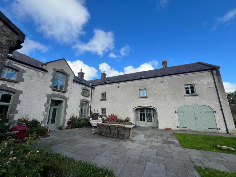 Strandhill stables with wood-fired sauna - B&B Strandhill