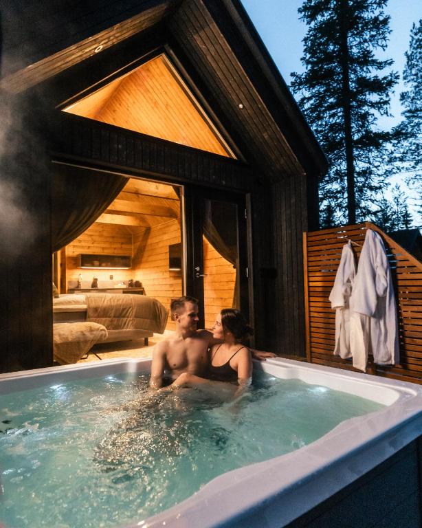Silencius Cabin With Private Jacuzzi - B&B Rovaniemi