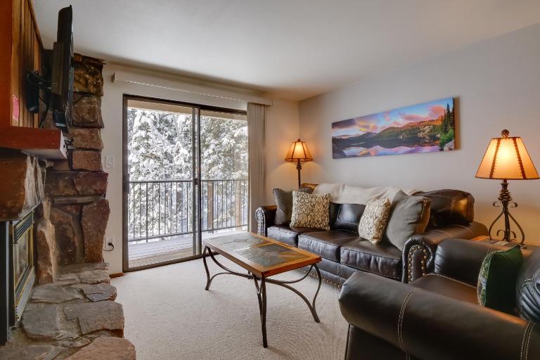 Winter Park Condo w/ Hot Tubs, 4 Mi to Ski Resort! - B&B Winter Park
