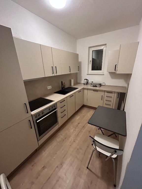 Modern apartment near Altenessen train station - Ferienwohnung Essen