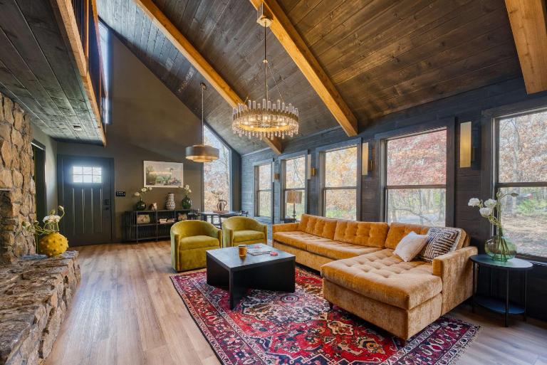 Fayetteville Getaway - Near Campus and Dickson - B&B Fayetteville