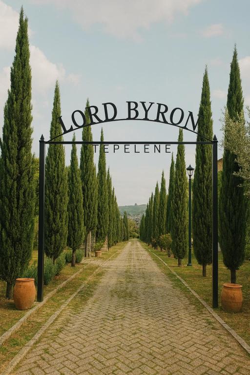 Guesthouse Lord Byron - B&B Tepelenë