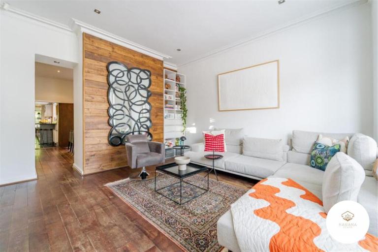 Elegant 5-Bed House Free Parking Edgbaston, Birmingham - Bed and Breakfast Birmingham
