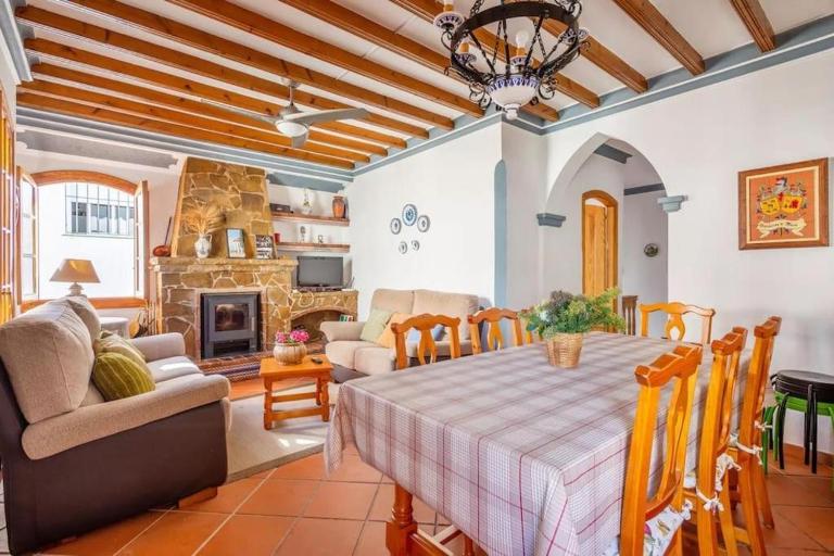 CASAMORA Casa Para Grupos cerca Caminito del Rey - Chambres d'hôtes Ardales
