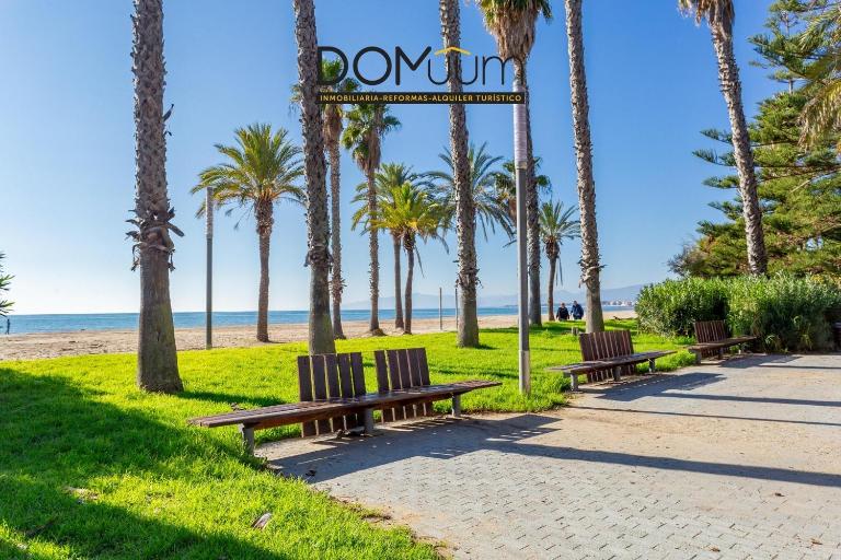 DOMuum Holidays - DELFOS - B&B Salou