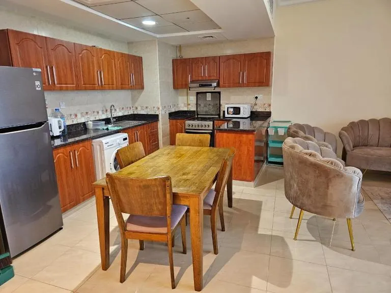 sea view 2 bedroom apartment ajman - Chambres d'hôtes Ajman