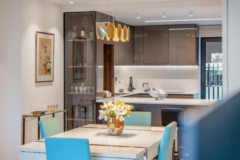 Apartamento Moderno T2 com Pátios e Acesso a Piscina - B&B Funchal