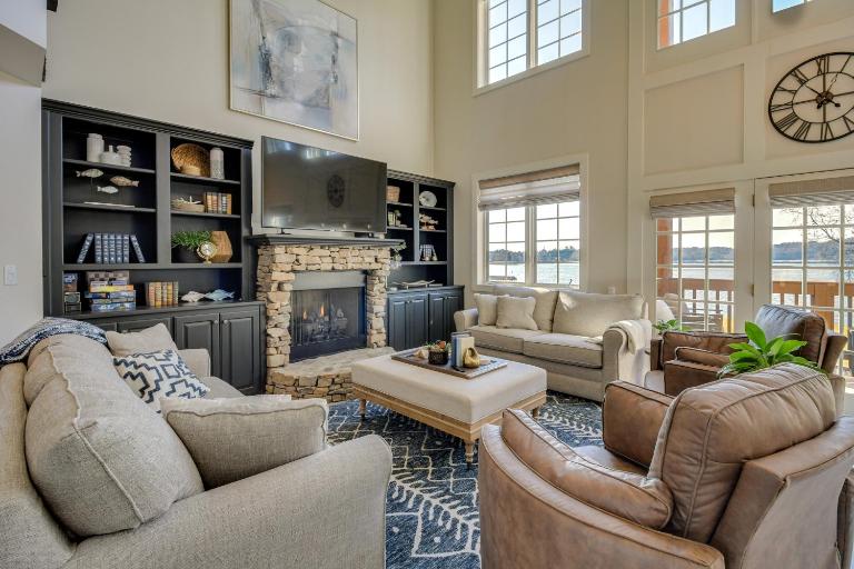Lakefront Condo 3 Mi to Historic Guntersville! - B&B Guntersville